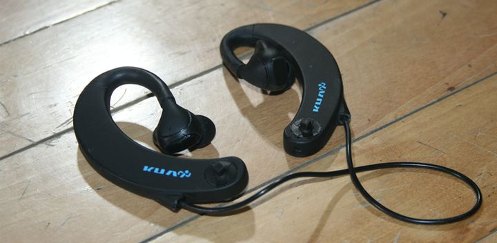 KUAI - a hybrid player, headphones, and a fitness tracker