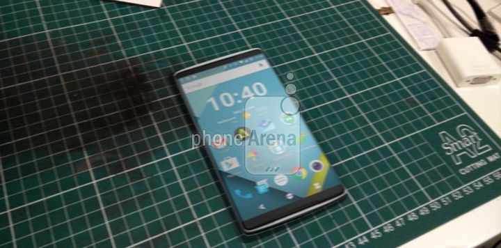 LEAK: "killer flagships" OnePlus 2 on "live" photo