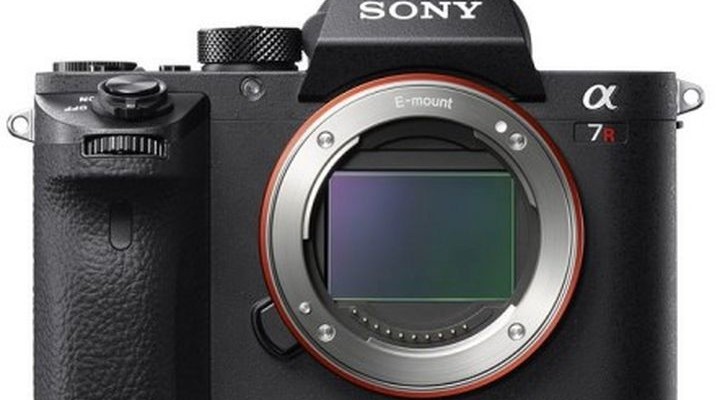 Sony launched the world's first full-frame SLR camera Sony A7R II