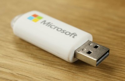 Windows 10 will be available on a flash drive