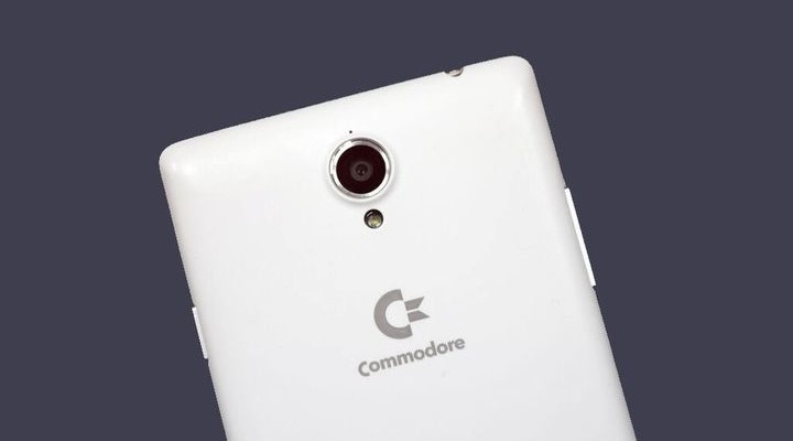 Commodore PET: 5,5-inch smartphone with a Commodore 64 emulator