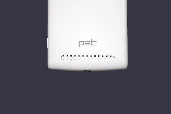 Commodore PET: 5,5-inch smartphone with a Commodore 64 emulator