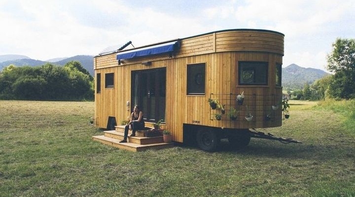 Wohnwagon - autonomous house on wheels