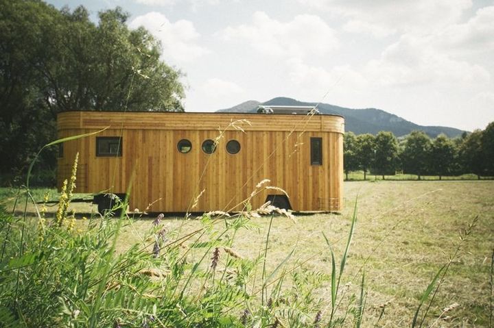 Wohnwagon - autonomous house on wheels