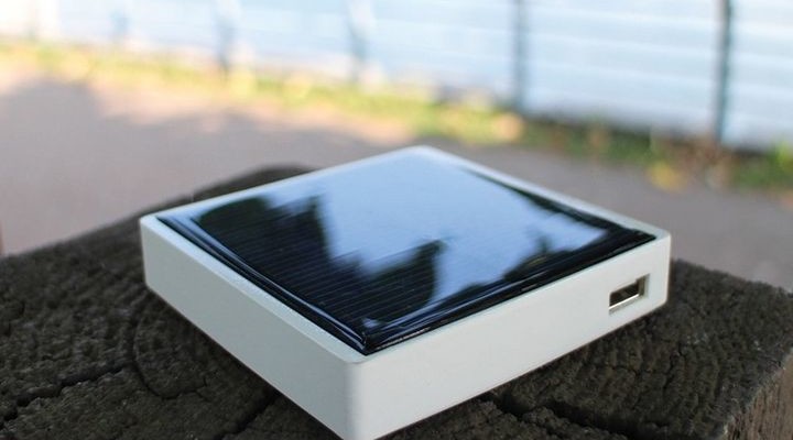 Battery Pocket Sun is charged by movement, heat and light