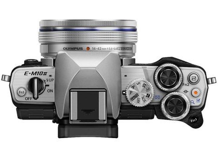 Sales of compact camera Olympus OM-D E-M10 Mark II will begin in September