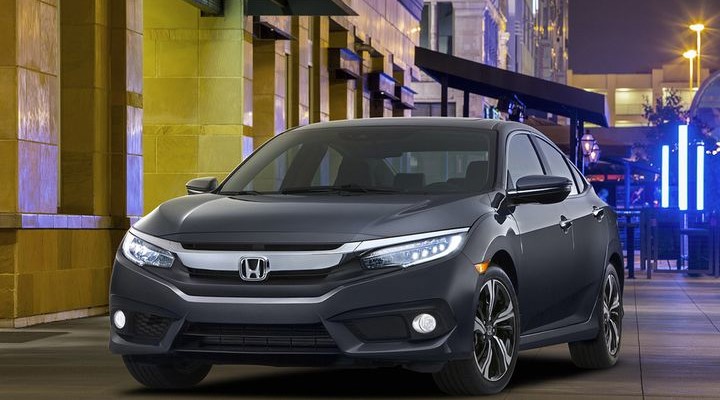 2016 Honda Civic Launched Apple CarPlay