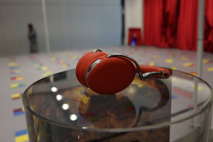 IFA 2015. Presented flagship new wireless headphones Parrot Zik 3