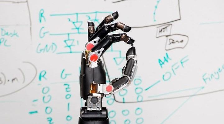 Robotic Hand Restores The Feeling of Touch Again