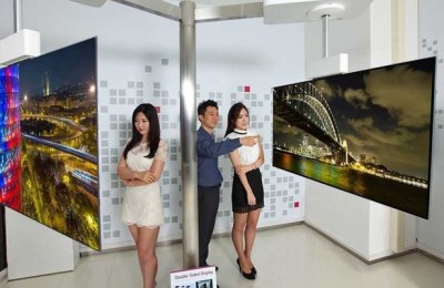 Wallpaper - new curved 2-display TV from LG