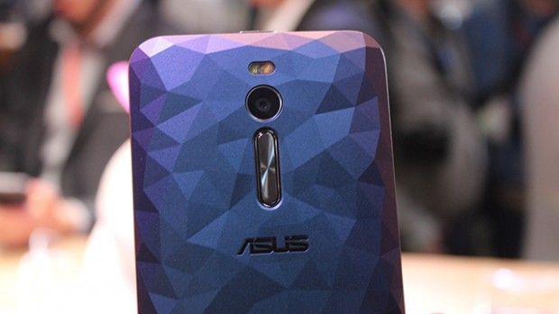 Asus is developing a new line of smartphones ZenFone 3 with USB Type-C port