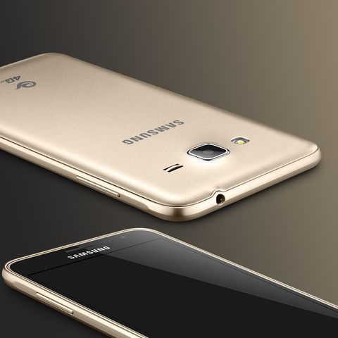 Samsung Galaxy J3⑥: exclusive for China with 5-inch AMOLED-display and a 2600 mAh battery