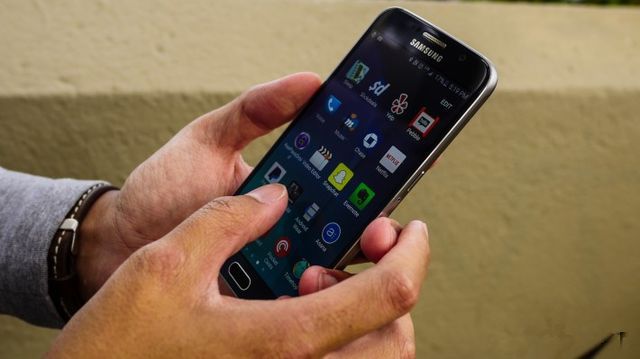 Galaxy S7: release date in March, USB Type-C and MicroSD